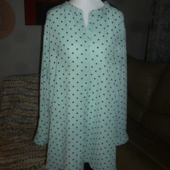 Stylish Women’s Polka Dot Long Free-Style Tunic – Size 26W by Denim 24/7 - Picture 1 of 12